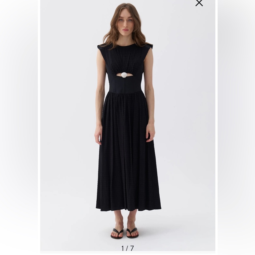 Chic Black Midi Dress with Cut-Out Detail